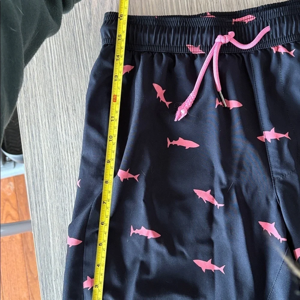 Maamgic Shark Swim Trunks Men’s L Navy Pink Liner